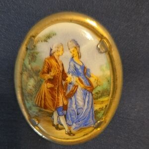 Vintage Courting Couple Cameo in Gold Tone Frame Brooch Pin M.Langobrek Signed